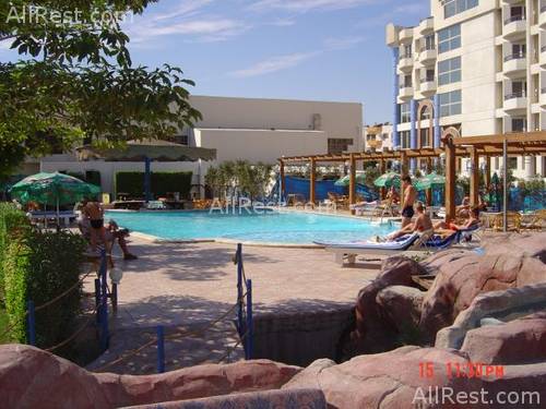 Waves Resort Hotel 8